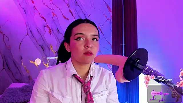 alicecute77 online show from January 17, 2026, 2:27 am