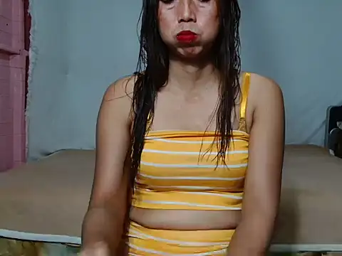 Snapshot of HelenaM chatting on November 6, 2025, 11:33 am HelenaM online show from November 6, 2025, 11:33 am