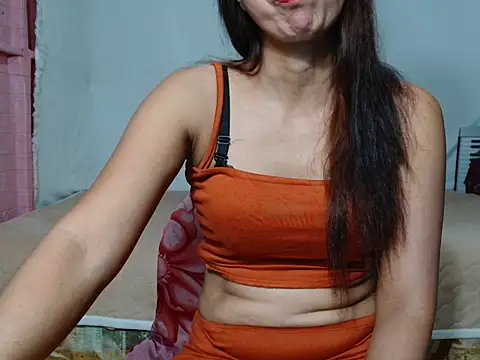 Snapshot of HelenaM chatting on November 13, 2025, 2:21 am HelenaM online show from November 13, 2025, 2:21 am