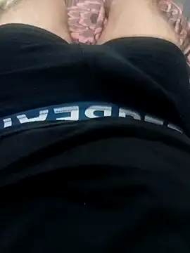 Snapshot of BRAYAN__22 chatting on October 24, 2025, 4:58 pm BRAYAN  22 online show from October 24, 2025, 4:58 pm