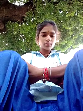 Snapshot of Gulika_Doshi chatting on September 12, 2025, 1:17 am Gulika Doshi online show from September 12, 2025, 1:17 am