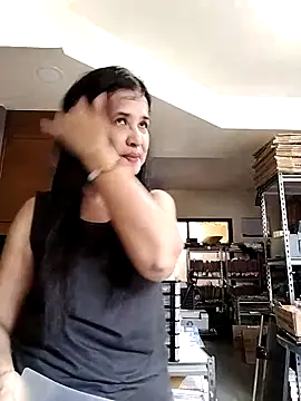 Snapshot of Prettysweetmum chatting on September 9, 2025, 12:32 am Prettysweetmum online show from September 9, 2025, 12:32 am