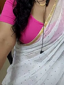 Snapshot of tami_lavanya chatting on June 27, 2026, 6:02 pm tami lavanya online show from June 27, 2026, 6:02 pm