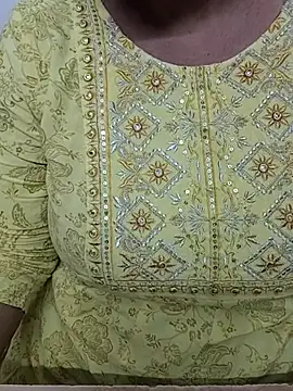 Snapshot of tami_lavanya chatting on July 3, 2026, 1:28 pm tami lavanya online show from July 3, 2026, 1:28 pm