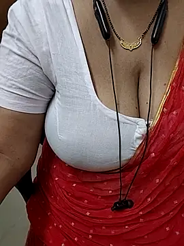 Snapshot of tami_lavanya chatting on July 9, 2026, 4:44 pm tami lavanya online show from July 9, 2026, 4:44 pm