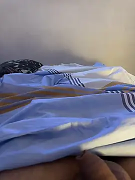 Snapshot of elvergon2023 chatting on September 30, 2025, 7:35 am elvergon2023 online show from September 30, 2025, 7:35 am