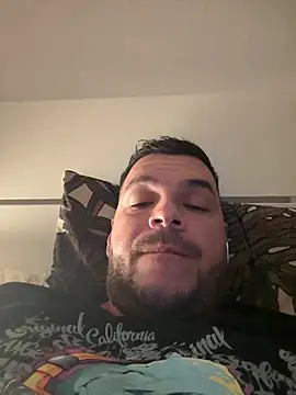 Snapshot of elvergon2023 chatting on October 10, 2025, 9:58 pm elvergon2023 online show from October 10, 2025, 9:58 pm