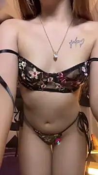 ZeziGamingg online show from June 3, 2026, 3:31 am