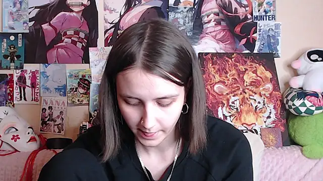 AliceChio online show from November 12, 2025, 5:57 pm