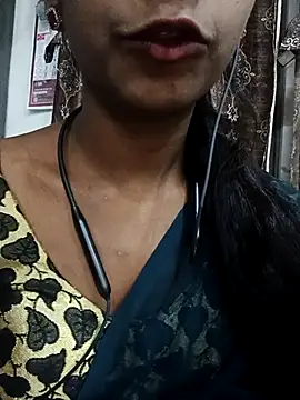 Snapshot of kavya-telugu84 chatting on January 18, 2026, 5:50 pm kavya-telugu84 online show from January 18, 2026, 5:50 pm