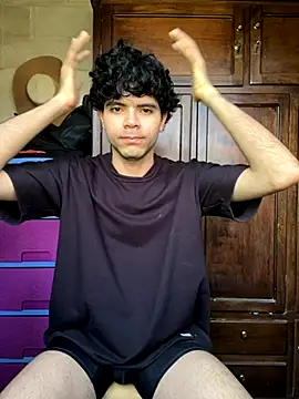 Axel-Mejia online show from November 1, 2025, 2:08 pm