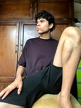 Axel-Mejia online show from November 7, 2025, 7:58 pm