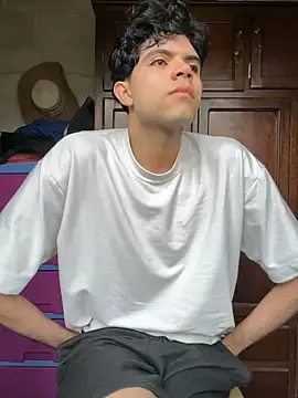 Axel-Mejia online show from November 15, 2025, 12:56 pm