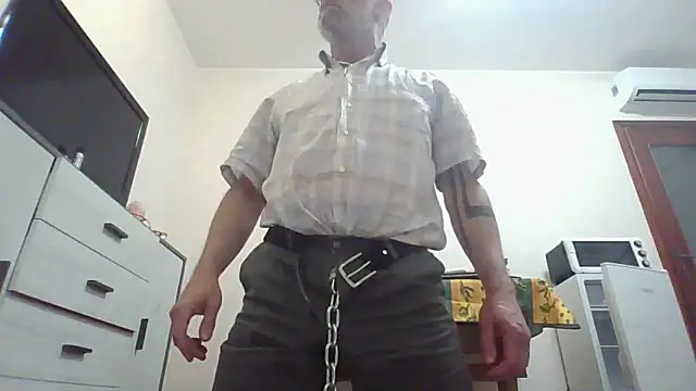 Snapshot of Lynceus chatting on May 18, 2026, 5:19 pm Lynceus online show from May 18, 2026, 5:19 pm