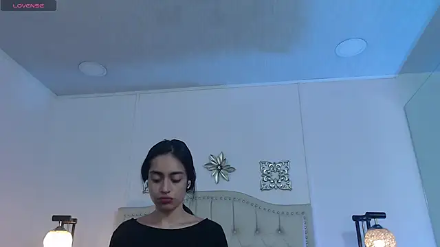 Leilani- online show from October 21, 2025, 11:11 am