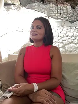 IrinaVelvet online show from November 2, 2025, 6:10 pm