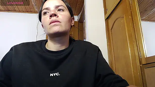 Skylar Serenity online show from November 8, 2025, 4:51 pm