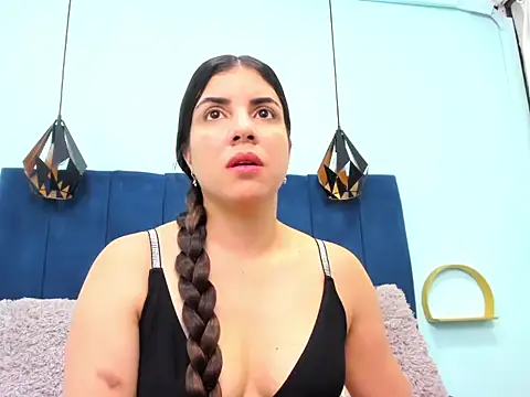 Snapshot of sweet_klem_19 chatting on November 21, 2025, 11:47 pm sweet klem 19 online show from November 21, 2025, 11:47 pm