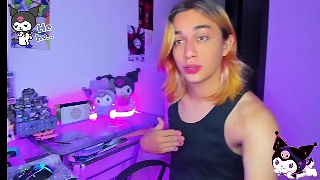 Snapshot of KeitaMoon chatting on November 2, 2025, 10:56 pm KeitaMoon online show from November 2, 2025, 10:56 pm