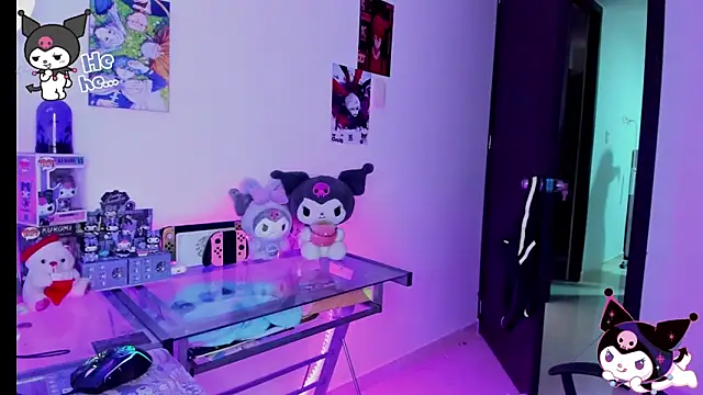 Snapshot of KeitaMoon chatting on November 6, 2025, 8:32 pm KeitaMoon online show from November 6, 2025, 8:32 pm