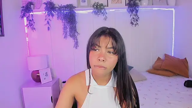 theLayla DH online show from September 29, 2025, 8:13 pm