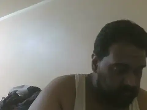 elpoop7305 online show from May 1, 2026, 9:19 pm