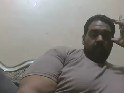 elpoop7305 online show from June 18, 2026, 6:34 pm