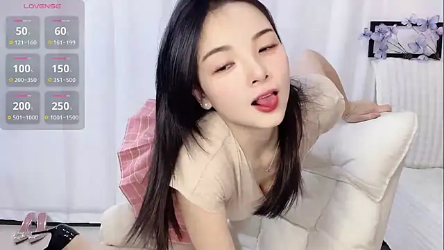 Snapshot of Tangbao-Baby chatting on May 28, 2026, 10:45 am Tangbao-Baby online show from May 28, 2026, 10:45 am