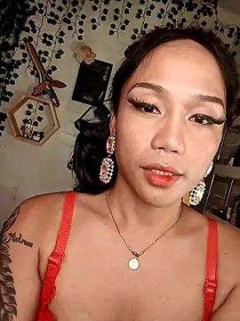 YourNikkieXxx online show from September 17, 2025, 3:35 pm