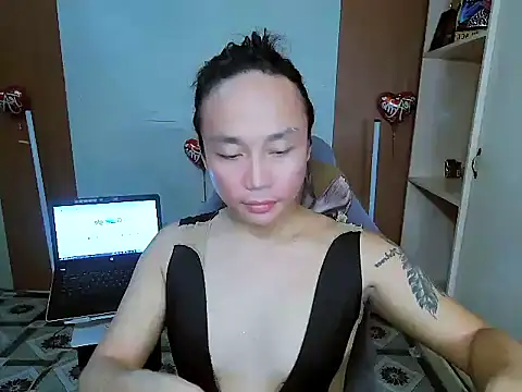 YourNikkieXxx online show from February 4, 2026, 10:21 am