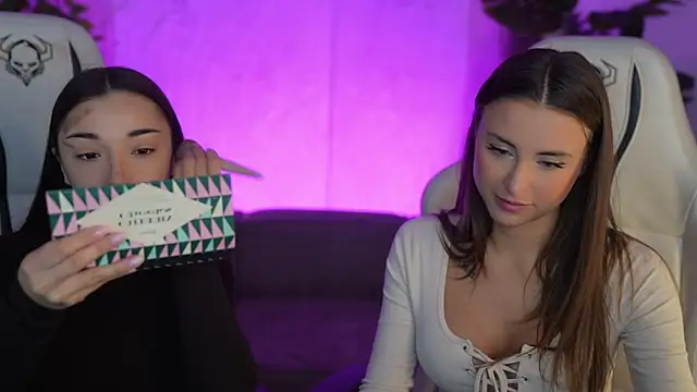 Luna secretgirl online show from December 18, 2025, 7:58 am