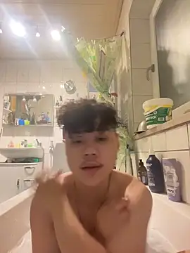 Kingpowerlittel online show from February 18, 2026, 5:31 pm