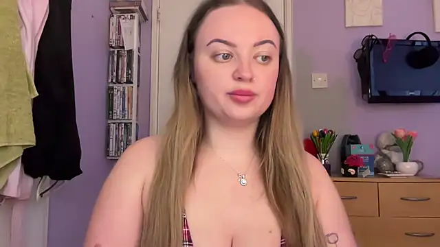 Snapshot of SexySashaxox chatting on March 7, 2026, 12:35 pm SexySashaxox online show from March 7, 2026, 12:35 pm