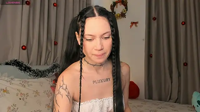 Snapshot of Alice_1n_Wonderland_ chatting on January 6, 2026, 4:05 am Alice 1n Wonderland online show from January 6, 2026, 4:05 am