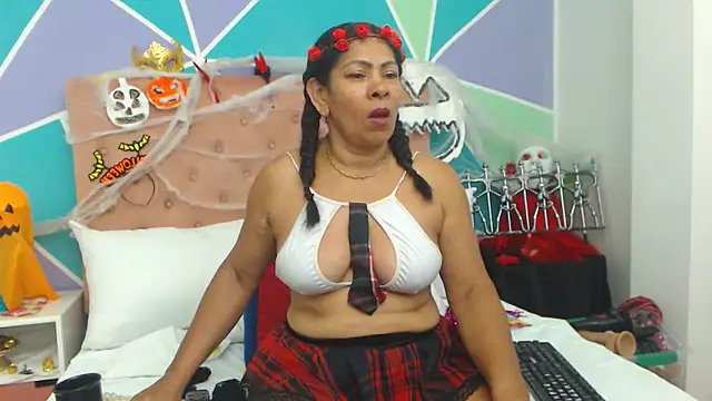 Morenaza6420 online show from October 22, 2025, 9:58 pm