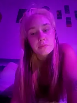 Snapshot of ft1glo chatting on September 25, 2025, 1:20 am ft1glo online show from September 25, 2025, 1:20 am