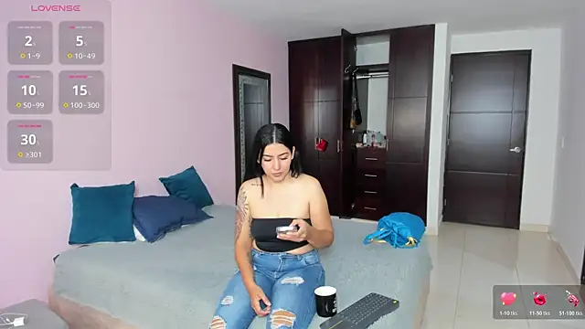 marianaandvalen online show from December 5, 2025, 11:30 am