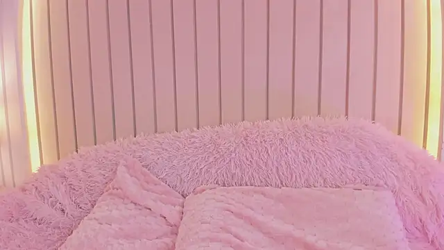 Snapshot of ameliiaa_smith chatting on September 19, 2025, 2:13 am ameliiaa smith online show from September 19, 2025, 2:13 am