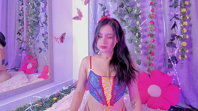 Snapshot of ameliiaa_smith chatting on October 30, 2025, 11:27 pm ameliiaa smith online show from October 30, 2025, 11:27 pm