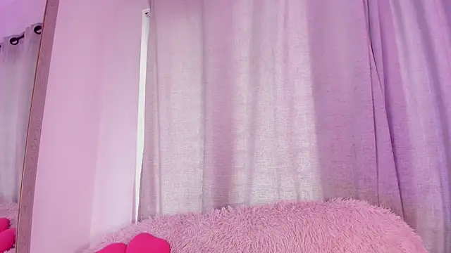 Snapshot of ameliiaa_smith chatting on December 3, 2025, 7:56 pm ameliiaa smith online show from December 3, 2025, 7:56 pm