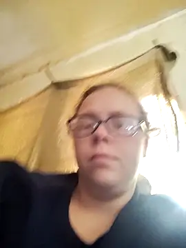 countrymomma online show from September 12, 2025, 1:33 pm