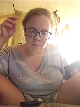 countrymomma online show from October 8, 2025, 3:42 pm