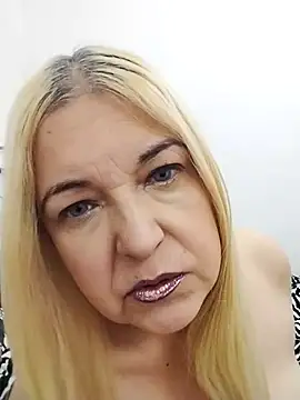 Snapshot of MarielaFerrer chatting on December 4, 2025, 5:32 pm MarielaFerrer online show from December 4, 2025, 5:32 pm