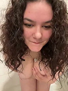 jupiternyx online show from April 20, 2026, 9:27 pm