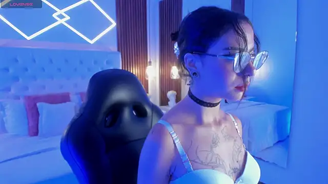 ZamabyCrucie online show from September 25, 2025, 10:46 pm