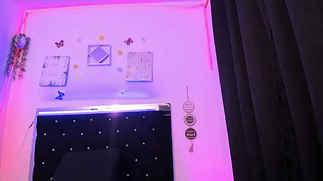 AkariRosetti online show from October 22, 2025, 8:19 pm