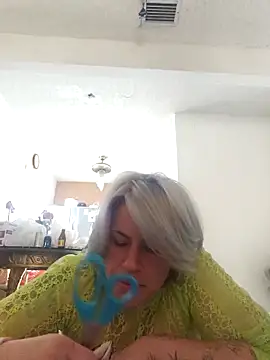 toomuchofafreak online show from October 24, 2025, 1:29 pm