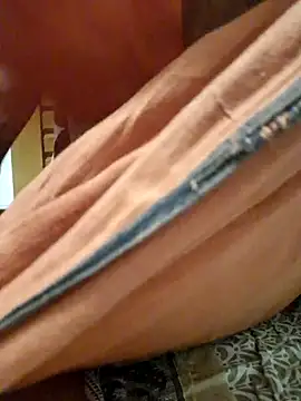 Snapshot of Pirator1 chatting on September 21, 2025, 4:08 pm Pirator1 online show from September 21, 2025, 4:08 pm