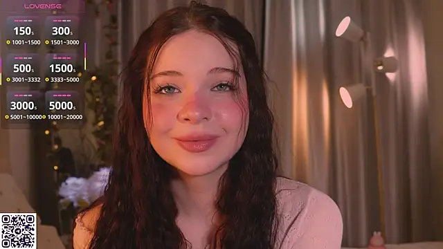 Snapshot of liza_whisky chatting on October 5, 2025, 3:43 pm liza whisky online show from October 5, 2025, 3:43 pm