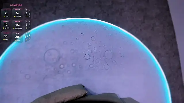 ReinaChloe online show from November 15, 2025, 4:03 pm